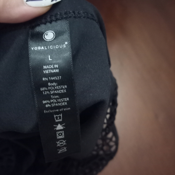 Yogalicious Black Mesh Detail Top - Picture 3 of 3